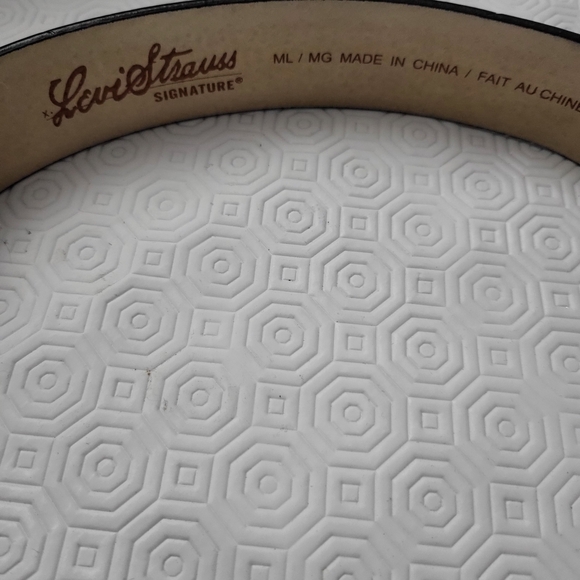 Levi Strauss Signature Leather Belt - Picture 3 of 6